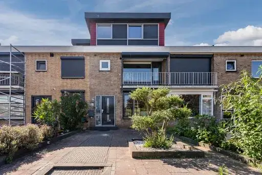 Terraced house for sale: Johan Westerweelstraat 48, Zuidbuurt Vlaardingen