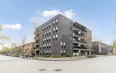 Apartment for rent: Johan Huijsenstraat 36, Theo van Goghparkbuurt Amsterdam