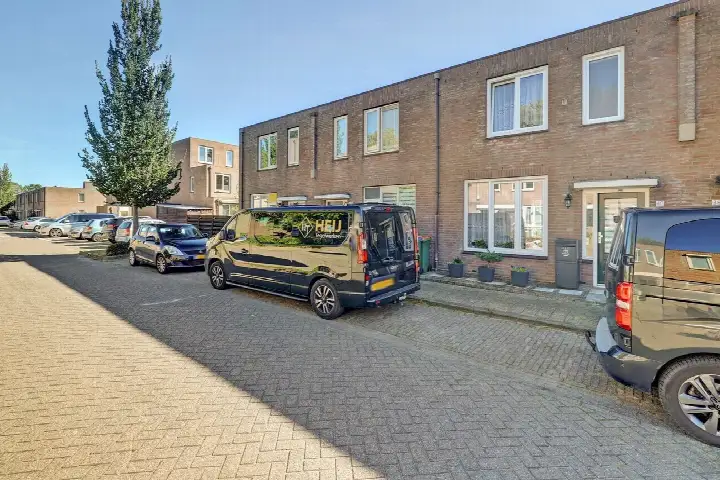 Tussenwoning te koop: Johanna Ufkesstraat 40, Kesteren Breda