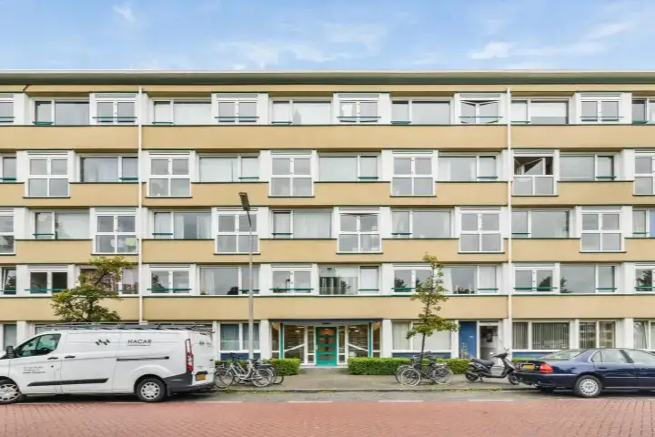 Appartement te huur: Johannes Calvijnlaan 60, Van der Leekbuurt Amstelveen