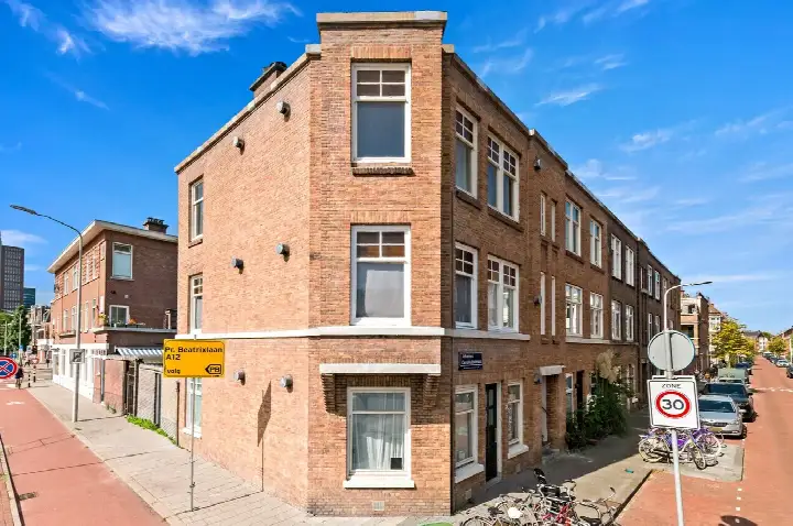 Appartement te koop: Johannes Camphuijsstraat 257, Bezuidenhout-Oost 'S-Gravenhage