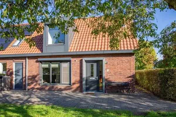 Corner house for sale: Johannes Vermeerstraat 6, Verspreide huizen Lede en Oudewaard Kesteren