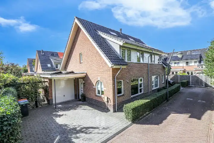 Semi-detached for sale: Johanneshoeve 13, Hoekveen e.o. Hooglanderveen