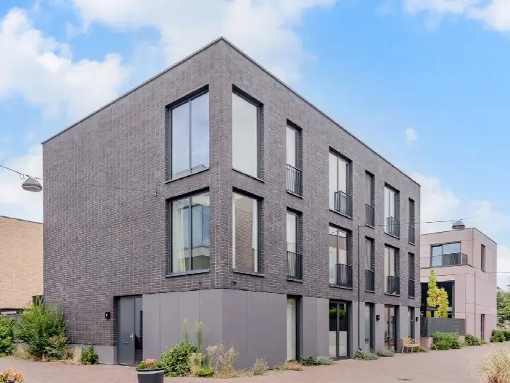 Terraced house for sale: John De Visserhof 4, Venelaankwartier - Buurt 11 00 Hoorn