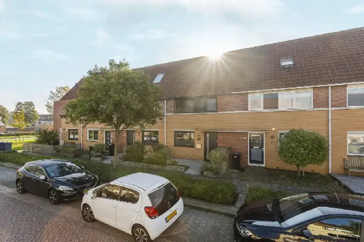 Tussenwoning te koop: John Fernhoutstraat 53, Filmwijk Midden Almere