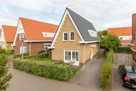 Detached house for sale: John O. Forfarstraat 27, Dishoek Koudekerke