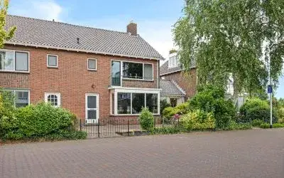 Terraced house for sale: Jonkheer de Jongestraat 11, Centrum Hoogeveen