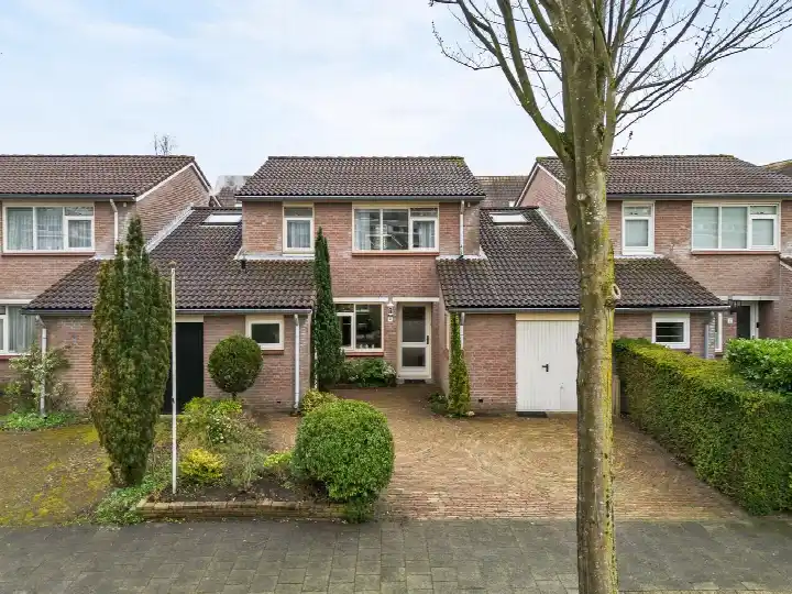 Tussenwoning te koop: Joos van Clevelaan 4, De Leijen Bilthoven