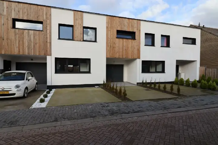 Terraced house for sale: Joost Hamerlinckstraat 10, Kern Sas van Gent Sas Van Gent