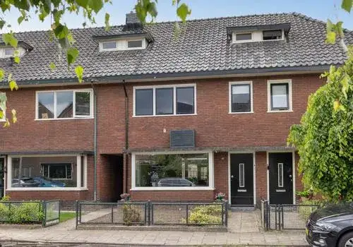 Tussenwoning te koop: Josef Haydnlaan 20, De Noork Hengelo