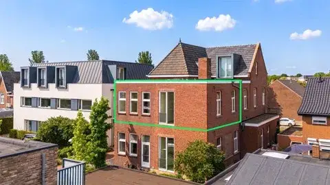Woning te koop: Julianalaan 15/-B, Kern Maasniel Roermond