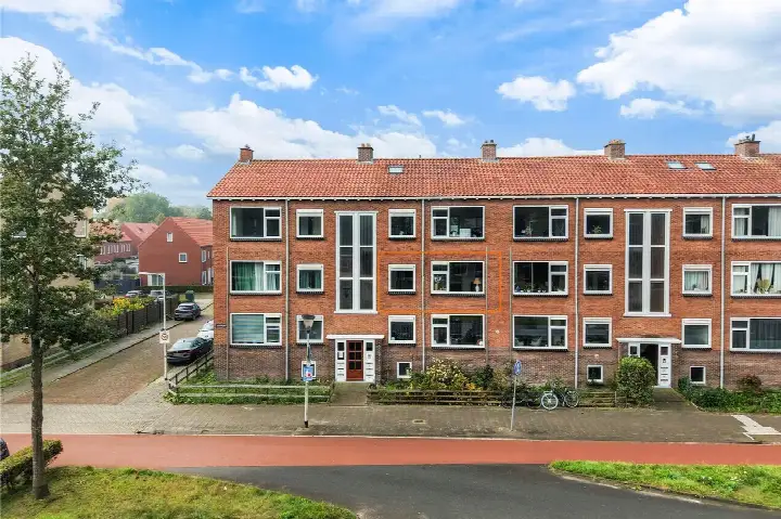 Appartement te koop: Julianalaan 89B, Nijlân Leeuwarden