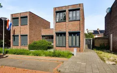 Corner house for sale: Julianastraat 12, Roermondse Veld Roermond