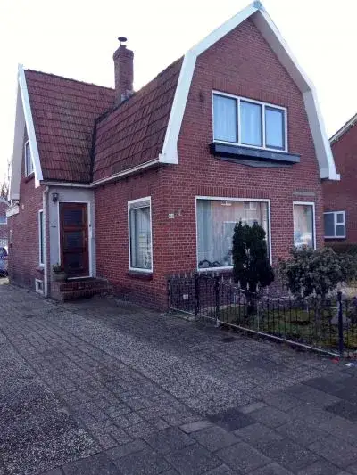 Detached house for sale: Julianastraat 189, Industriegebied Martenshoek Hoogezand