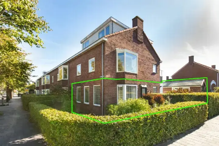 Corner house for sale: Julianastraat 24, Halfweg Halfweg