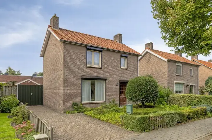 Detached house for sale: Julianastraat 41, Mariahout Mariahout