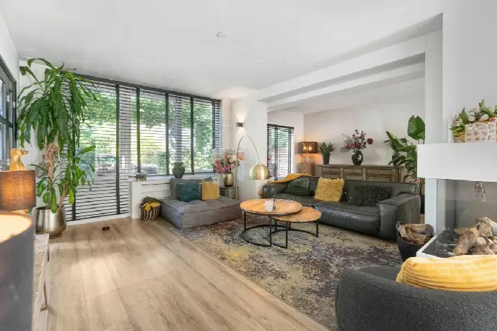 Appartement te koop: Julius Röntgenlaan 14, Raadhuiskwartier Leidschendam