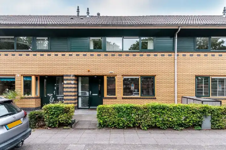 Tussenwoning te koop: Junistraat 9, Seizoenenbuurt West Almere