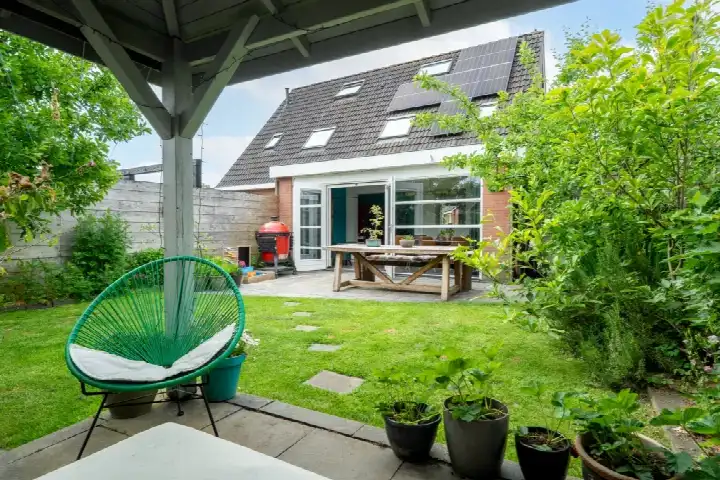 Terraced house for sale: Juursemakluft 5, Grijpskerk Grijpskerk