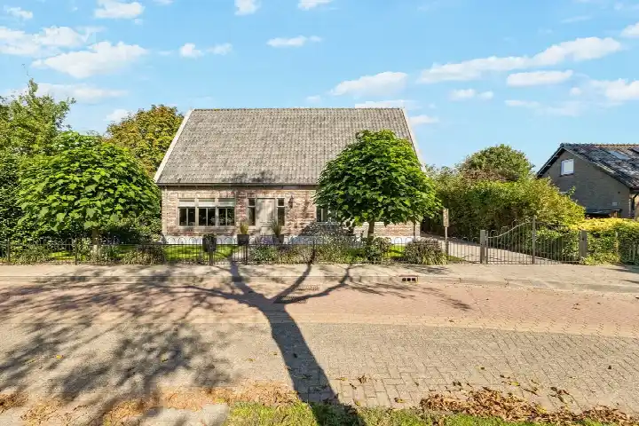 Vrijstaande woning te koop: Kaagstraat 4, Kolhorn (woonkern) en De Strook Kolhorn