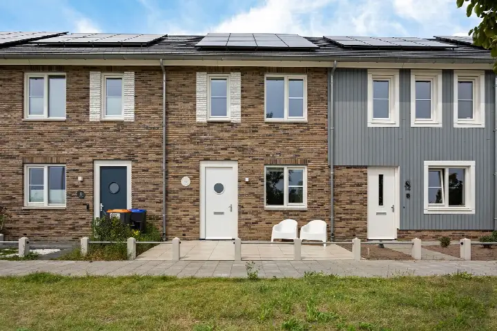 Tussenwoning te koop: Kaapstander 10, Nieuwveenselanden Meppel