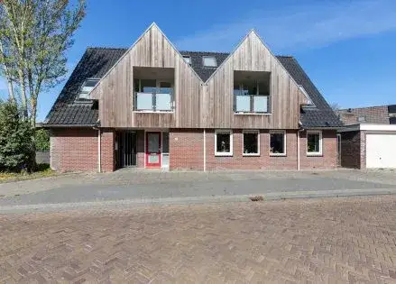 Hoekwoning te koop: Kade 8, Sint Nicolaasga Sint Nicolaasga
