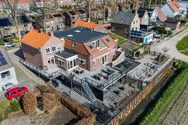 Detached house for sale: Kadedijk 56, Fijnaart Fijnaart