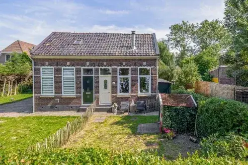 Twee-onder-één-kap te koop: Kalf 48, Kalf Noord Zaandam