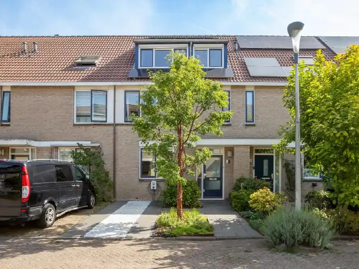 Terraced house for sale: Kameraarslag 36, Slagenbuurt Gouda