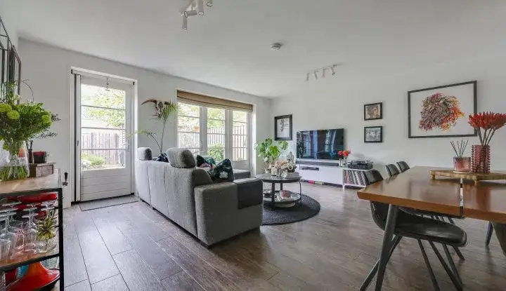 Tussenwoning te koop: Kamerlingh Onnesweg 15, Liebergen Hilversum