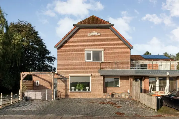 Tussenwoning te koop: Kamerlingswijk WZ 135, Kamerlingswijk Zwartemeer