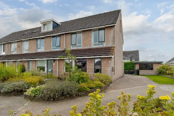 Corner house for sale: Kamille 21, Roden West Roden