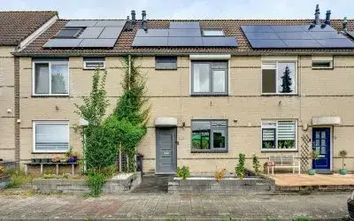 Tussenwoning te koop: Kampanje 5, Rozenburg Rozenburg