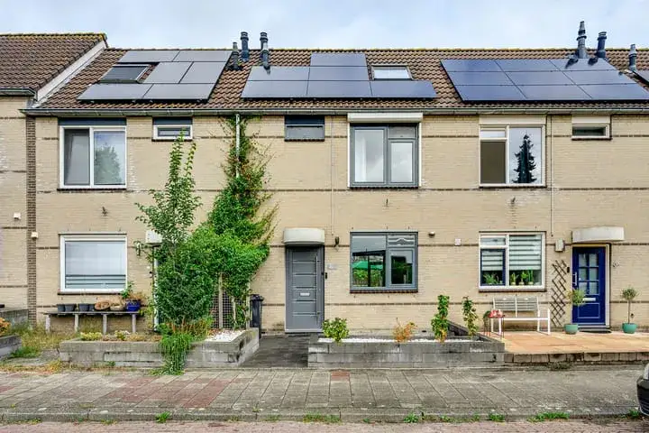 Tussenwoning te koop: Kampanje 5, Rozenburg Rozenburg (Zh)