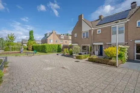 Terraced house for sale: Kamperfoeliehof 16, Vrouwtjeslant / Nieuweveen Nootdorp