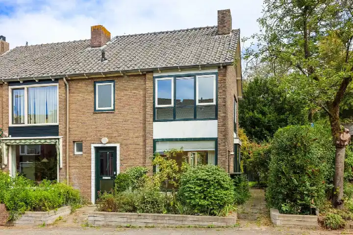 Semi-detached for sale: Kamperfoelielaan 10, Benedenbuurt Wageningen