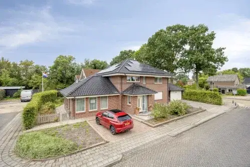 Vrijstaande woning te koop: Kamperfoelielaan 8, Marum Marum