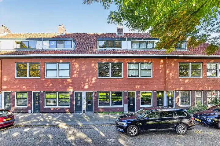 Apartment for sale: Kamperfoelieweg 120, Bloemenbuurt-Noord Amsterdam
