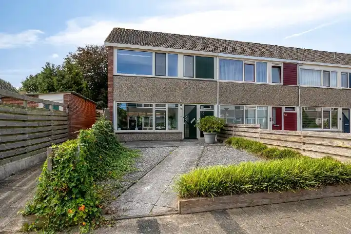 Hoekwoning te koop: Kampstraat 16, Ens-woonkern Ens
