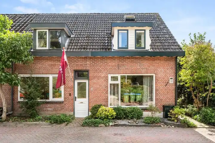 Corner house for sale: Kampstraat 17, Centrum Ede Ede