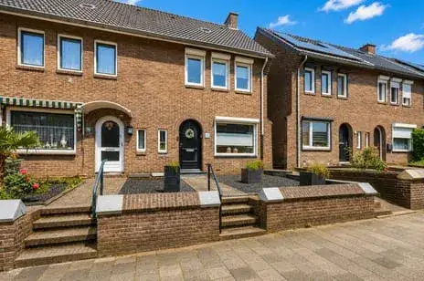 Corner house for sale: Kampstraat 72, Heerlerheide-Kom Heerlen