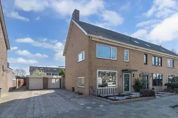 Hoekwoning te koop: Kampwal 26, Emmeloord-Centrum-Tussen Gracht en Vaart Emmeloord