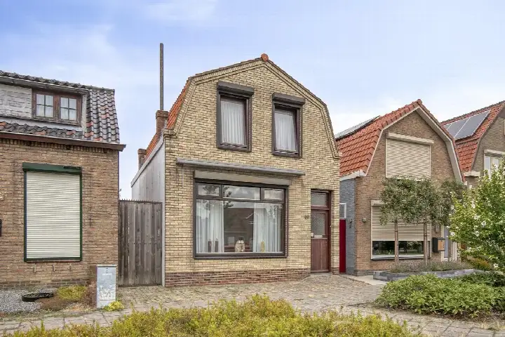 Vrijstaande woning te koop: Kanaalkade 69, Kern Axel Axel
