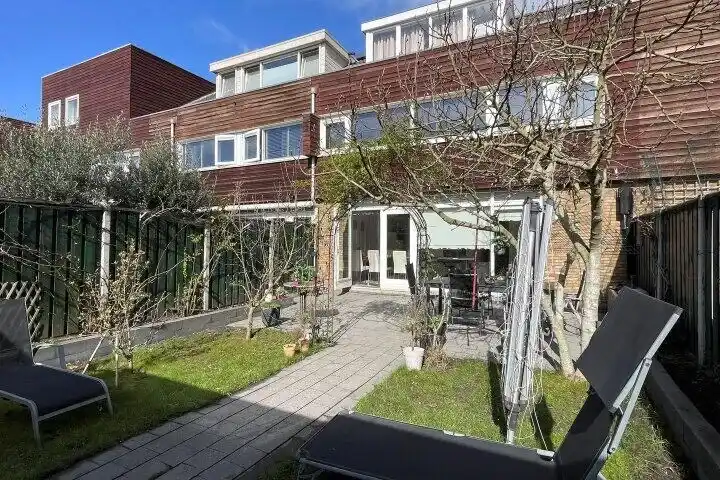 Tussenwoning te koop: Kandinskystraat 56, Tussen de Vaarten Z.- Midden west Almere