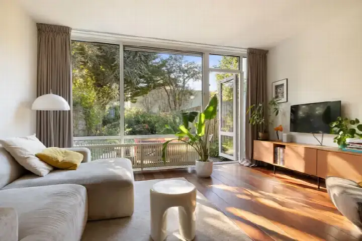 Tussenwoning te koop: Kantershof 83, Kantershof Amsterdam