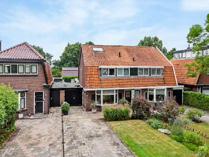 Tussenwoning te koop: Kantonnaleweg 18, Bedrijventerrein Lageweide Utrecht