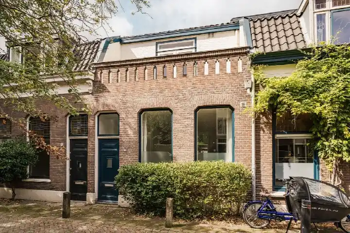 Tussenwoning te koop: Kapelstraat 18, Wittevrouwen Utrecht