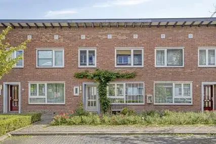 Terraced house for sale: Kardinaal van Rossumplein 83, Heugemerveld Maastricht