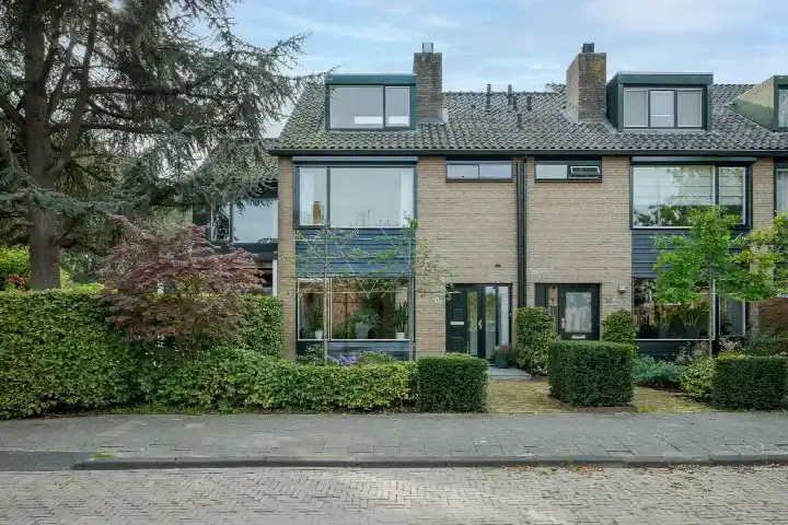 Corner house for sale: Karekietstraat 32, Hornmeer Aalsmeer