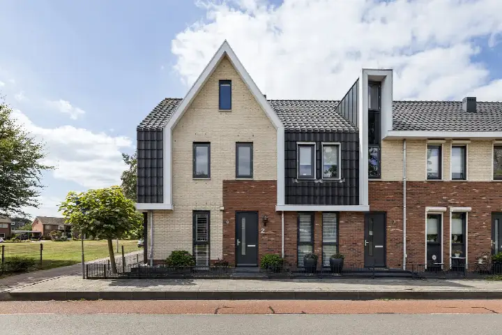 Corner house for sale: Karel Appelstraat 2, Hengelose Es Noord Hengelo